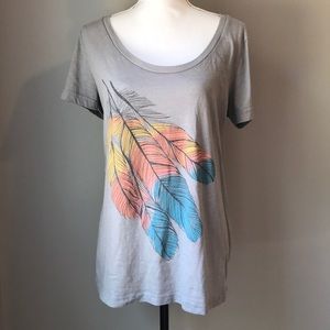 Feather Casual Tee !